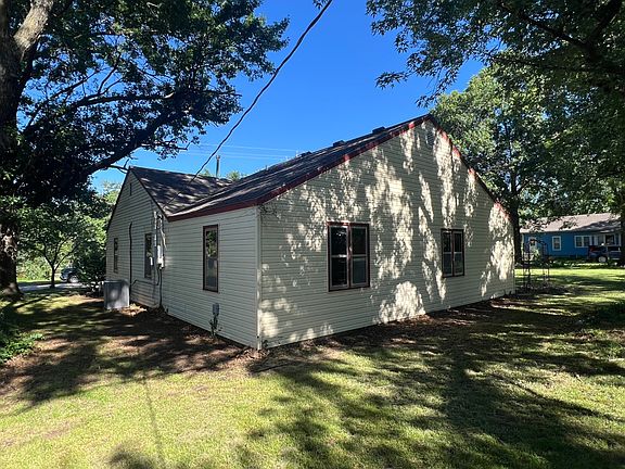 3rd image of 508 S Grove St
