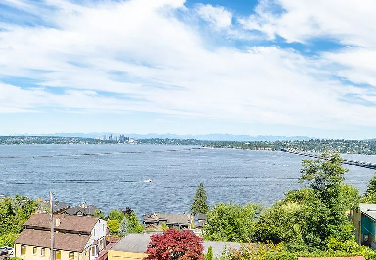 1115 Lake Washington Blvd S — Photo 4
