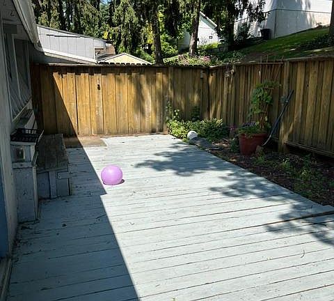 3rd image of 308 Boyd St