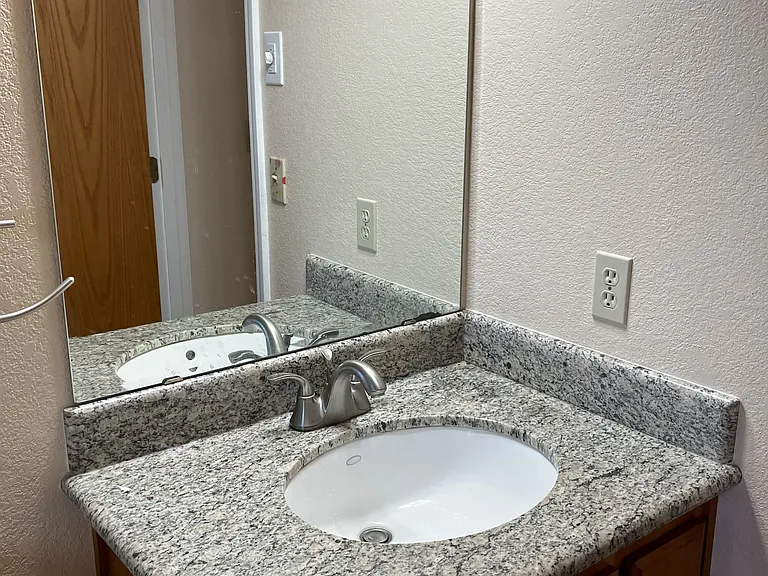 2292 NW Audene Dr — Photo 28