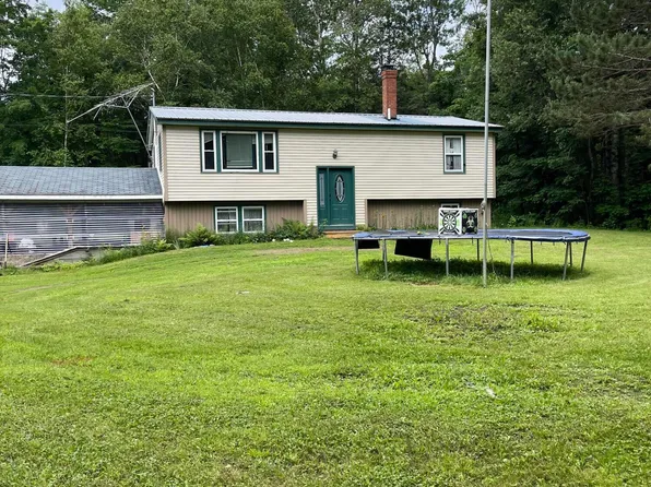 7 Moosehorn Road, Abbot, ME 04406