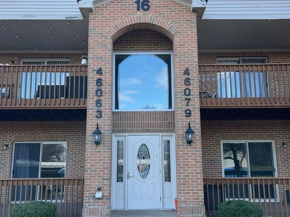 46067 Tallgrass Ct, Belleville, MI 48111