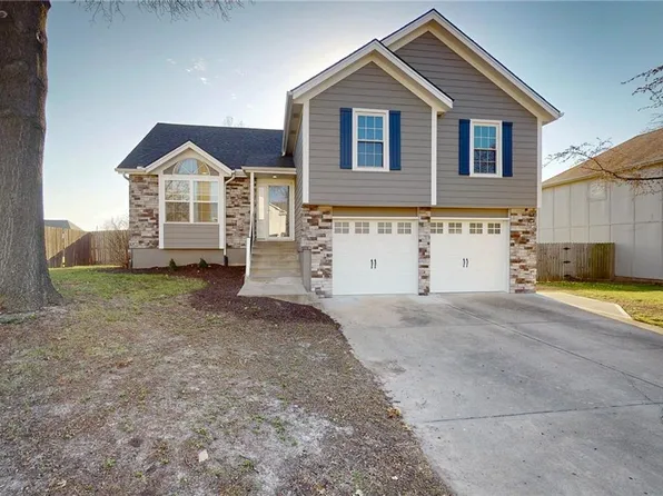 1103 S Huntington Dr, Greenwood, MO 64034