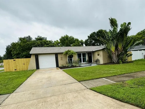 11928 Mandarin Ct, Seminole, FL 33772