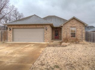 4002 Highland Dr, Tahlequah, OK 74464