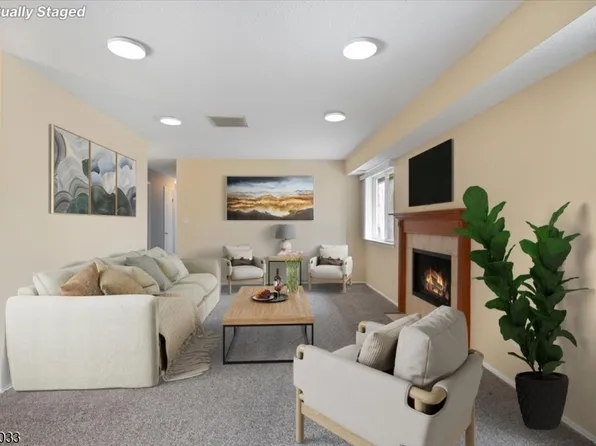 80 Garden Ct, Roxbury Twp., NJ 07876