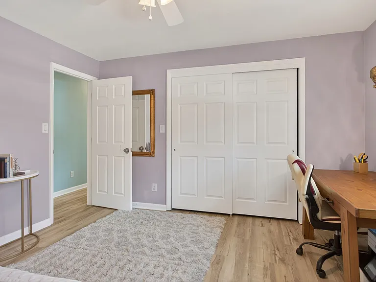 403 Holloway Dr — Photo 25
