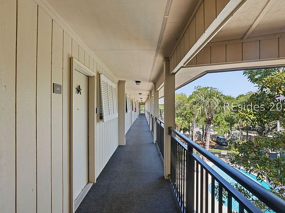 4th image of 23 S Forest Beach Dr APT 385