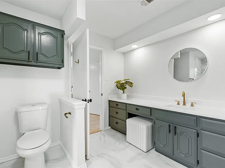 825 Wakefield Dr — Photo 15