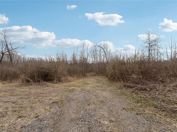 5th image of Center Rd