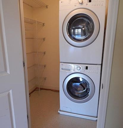 Full-size high-efficiency washer & dryer in unit