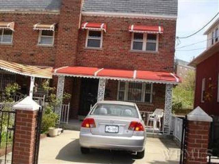 1st image of 3028 Laconia Ave
