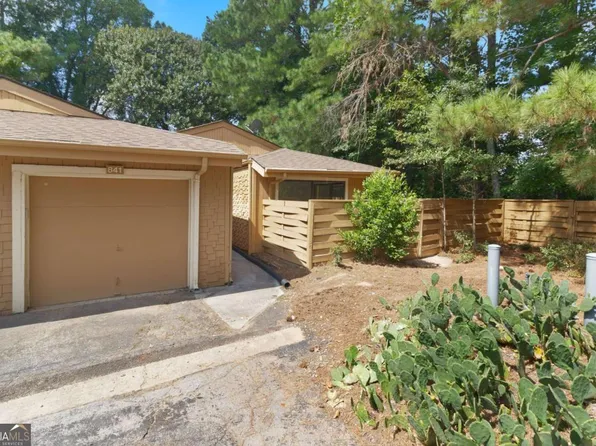 841 Lake Hollow Blvd SW, Marietta, GA 30064