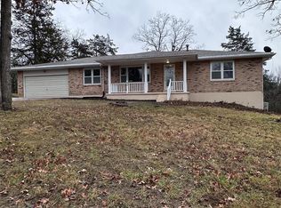 3030 Mary Anna Ln, Villa Ridge, MO 63089