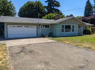 176 SE Orchard View Ln, Dallas, OR