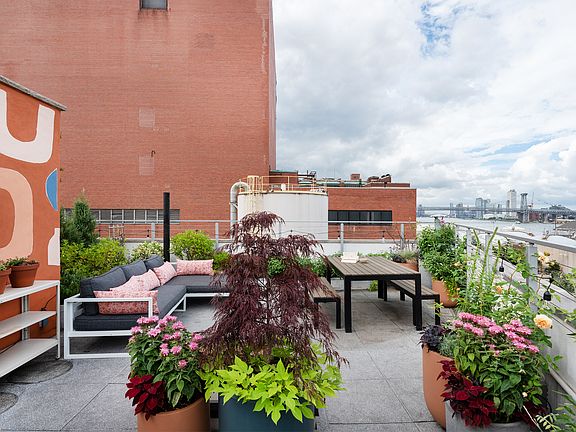 5th image of 334 Plymouth St #Penthouse