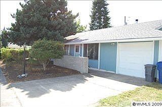 5th image of 4635 Pennsylvania Ave SE