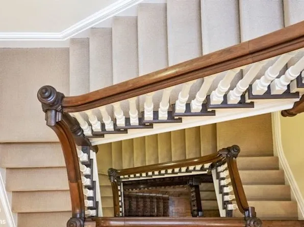 15 East 62nd Street image 11 of 12