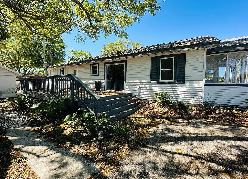 3 bed, 1490 sqft, $2,300 — Photo 2