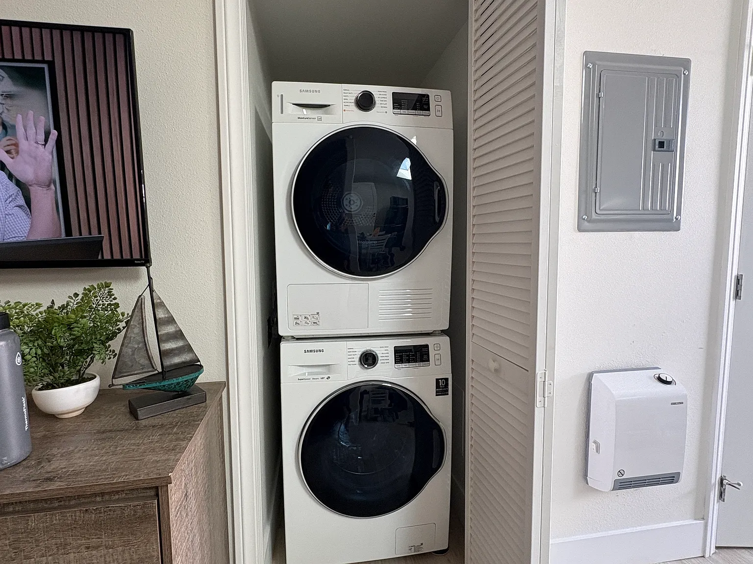 Studio, 400 sqft, $2,450 — Photo 4