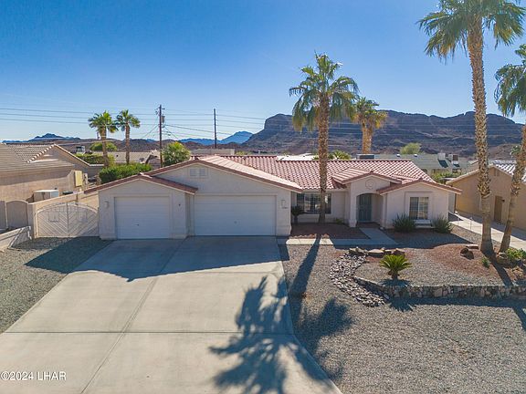 3rd image of 3382 Hilldale Dr