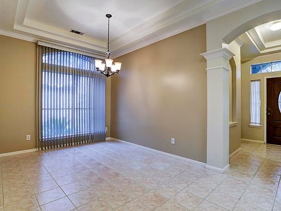 4th image of 18007 Oak Cottage Ct