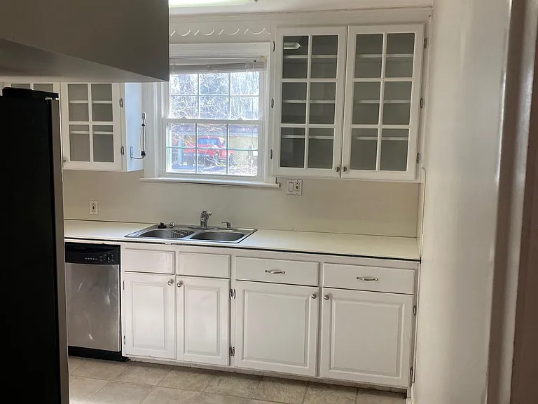 941 W Greenwood Ave — Photo 13