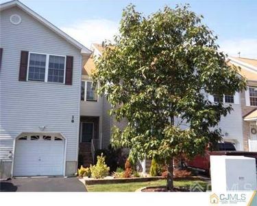 18 Lakeview Dr, Helmetta, NJ, 08828