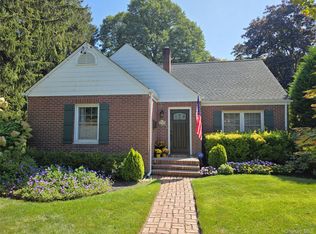 178 Maple Dr, Saint James, NY 11780
