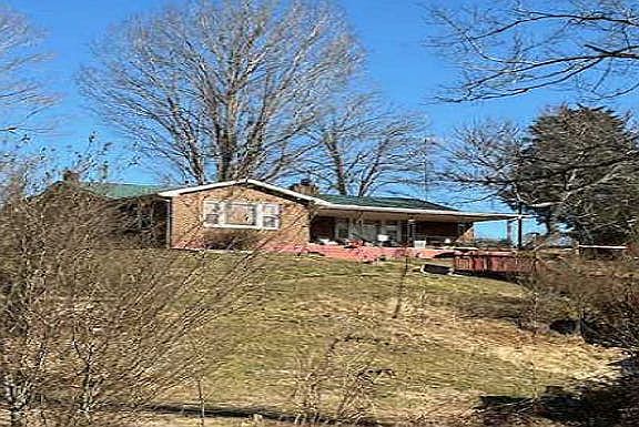 2nd image of 4663 Ivanhoe Rd