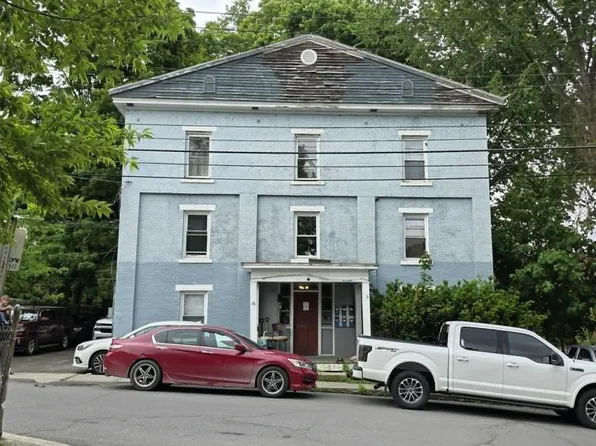 16 School Street, Brattleboro, VT 05301