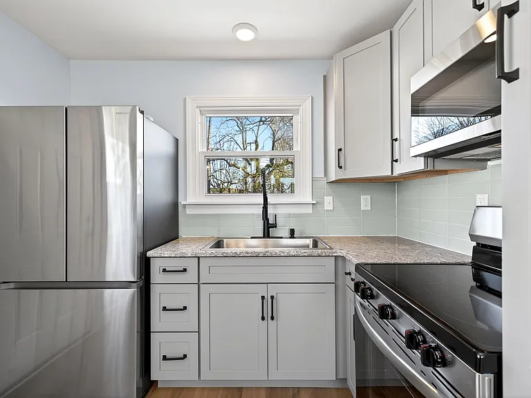 5345 Middlebury Rd — Photo 10
