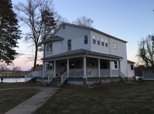 30 Old Ferry Rd, Holyoke, MA 01040