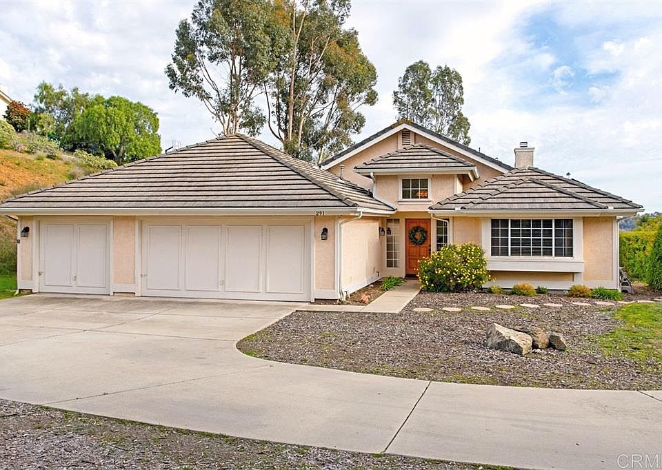 1st image of 291 Del Roy Dr