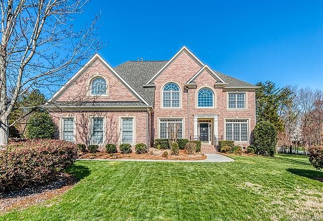 1st image of 10919 Parkleigh Dr