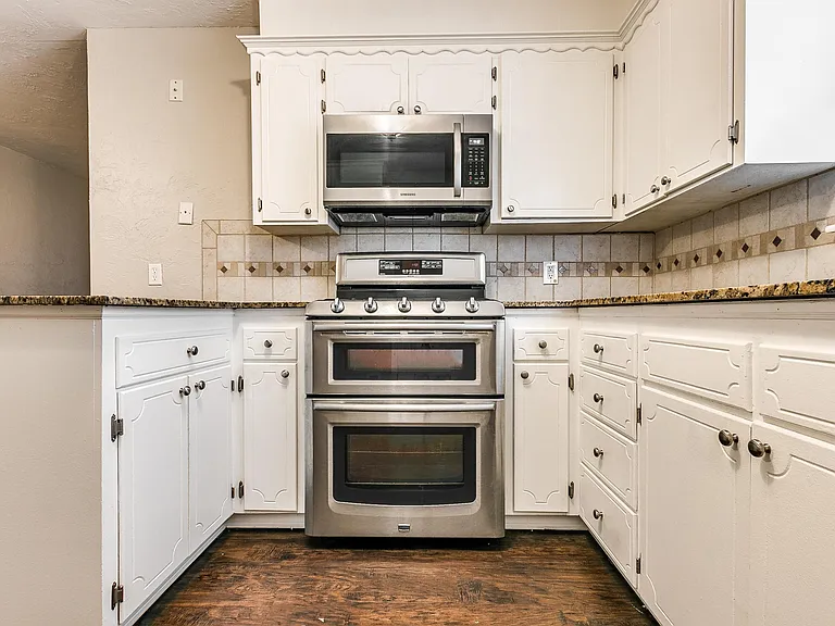 316 Rosewood Dr — Photo 11