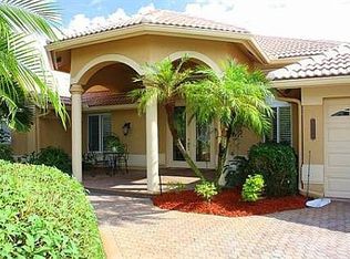 2546 SW Mayacoo Way, Palm City, FL 34990