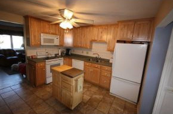 2nd image of 60 Kelwyn Dr