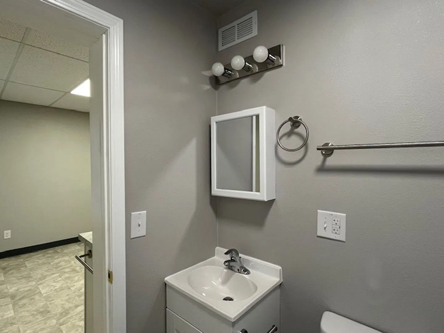 Eden Apartments — Photo 4