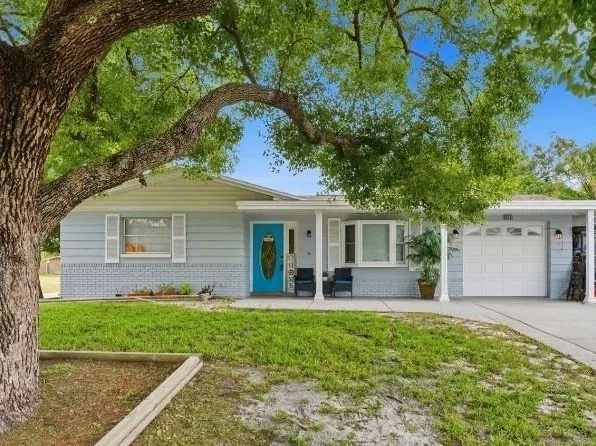 4344 Oak Bluff Ave, Holiday, FL 34691