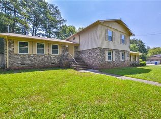 3324 Georgian Woods Cir, Decatur, GA 30034