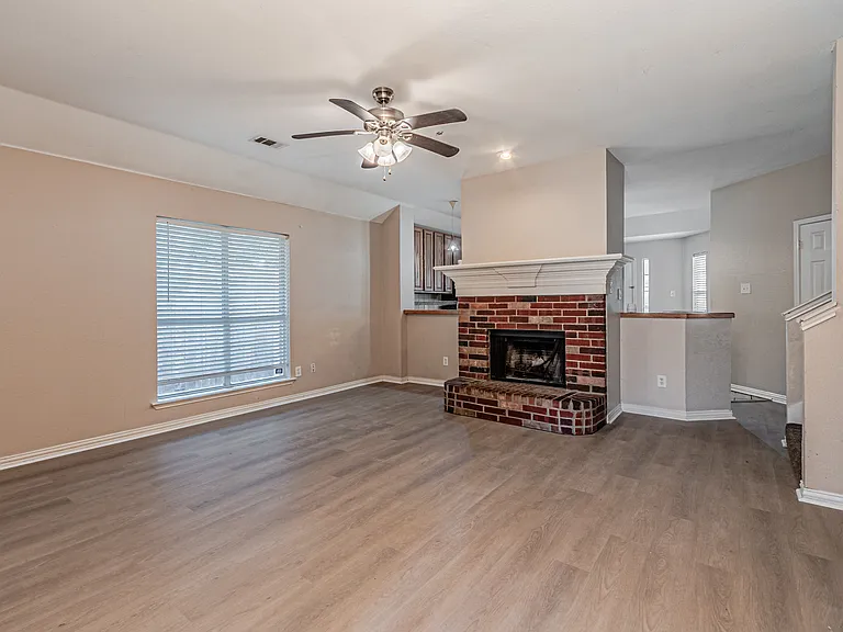 464 Bass Rd — Photo 7