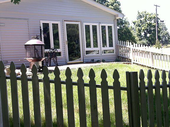 Fenced area off sunroom