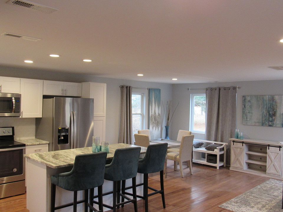 Kitchen,comes new appliances