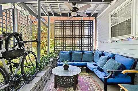 771 Saint Charles Ave NE #A — Photo 9