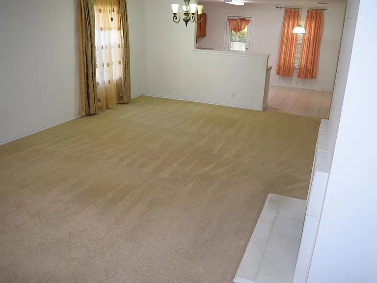 2122 Creek Knl — Photo 9