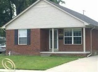 28004 Gladstone St, Saint Clair Shores, MI