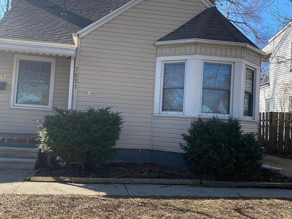 1st image of 7651 Park Ln