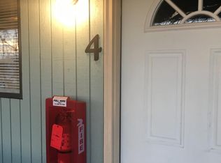 708 Allen St APT 4, Kelso, WA 98626