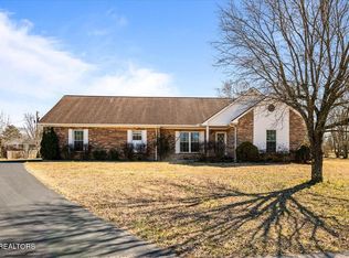 154 Scarlett Dr, La Follette, TN 37766